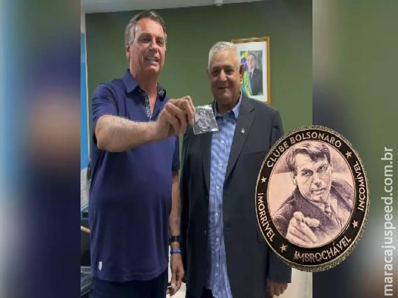 Presidente do PL em MS, Portela exibe medalha ‘3 is’ que ganhou de Bolsonaro