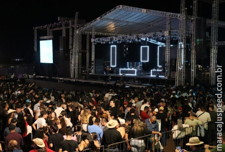 Público poderá entrar com garrafa de água em shows, estádio e outros eventos em Dourados