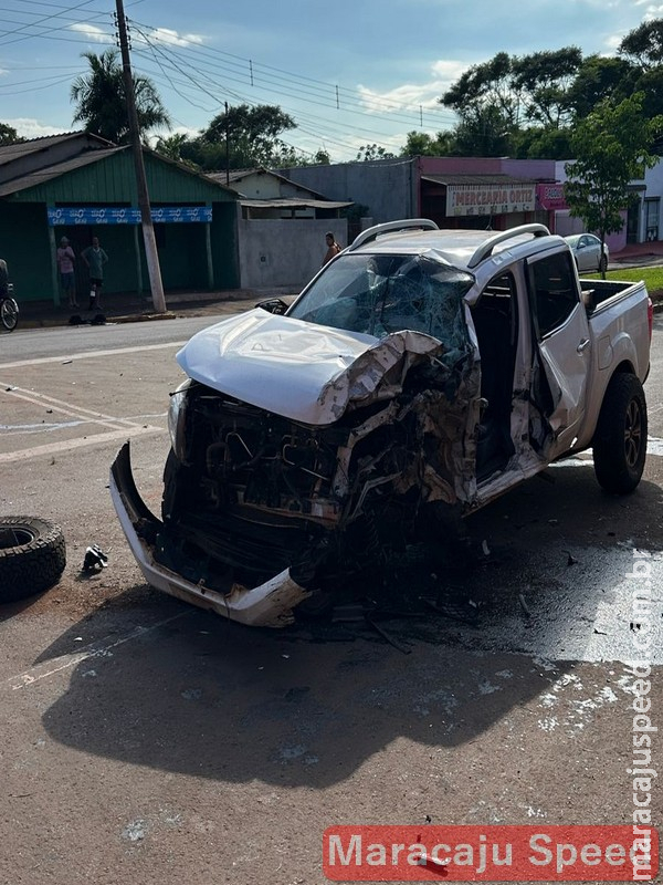 Maracaju: Grave acidente na Av. Marechal Deodoro da Fonseca deixa condutor de caminhonete ferido