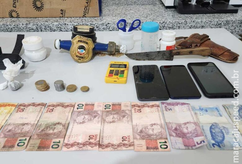 Polícia prende suspeito de tráfico de drogas e recupera objetos furtados