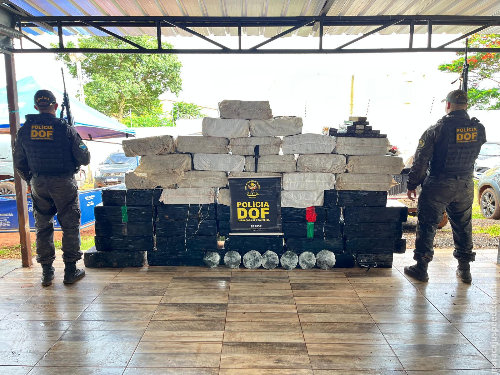 DOF intercepta comboio de carros carregados com drogas em Coronel Sapucaia 