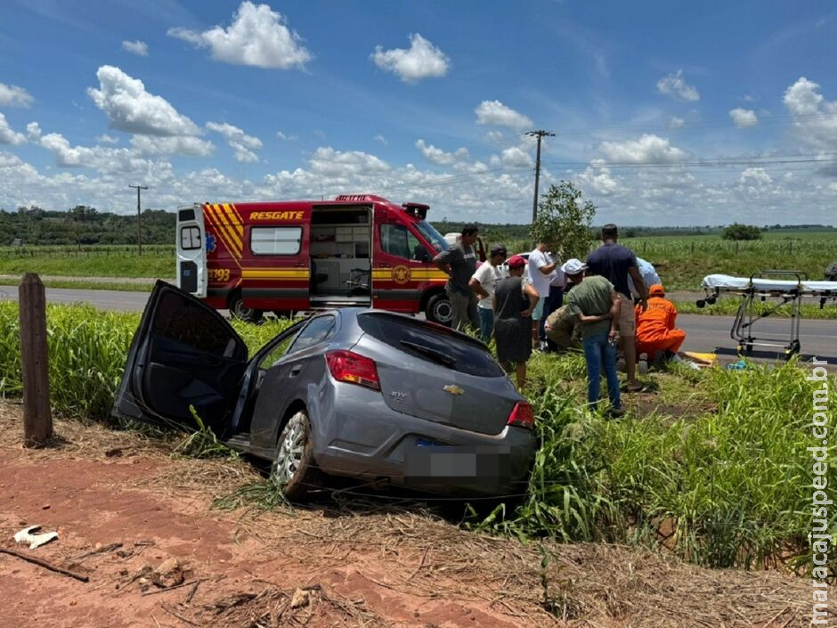 Mãe e filha sobrevivem a capotamento de carro na MS-134