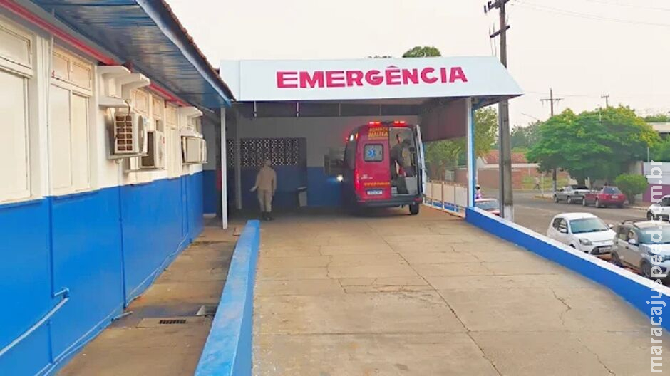 Motociclista fratura joelho após bater em caminhonete em Aquidauana