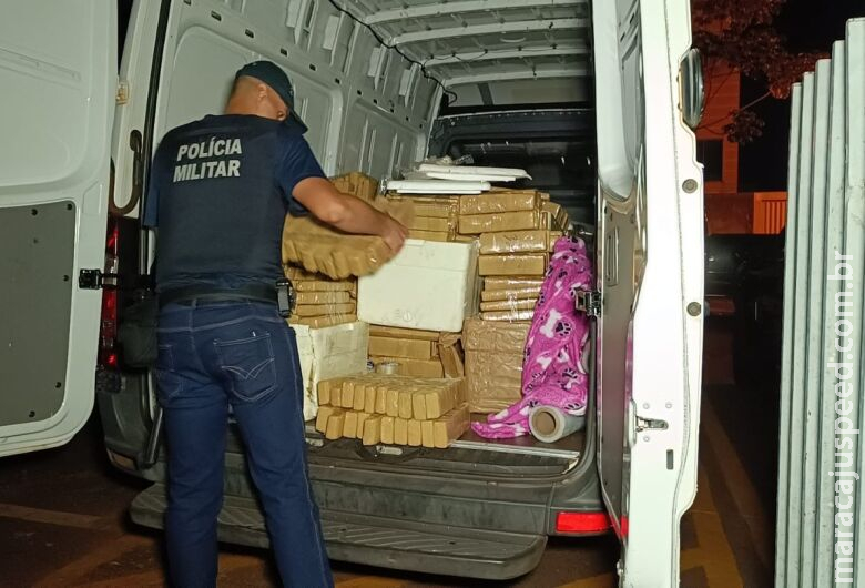 Polícia encontra mais de 1 tonelada de drogas em casa usada como entreposto