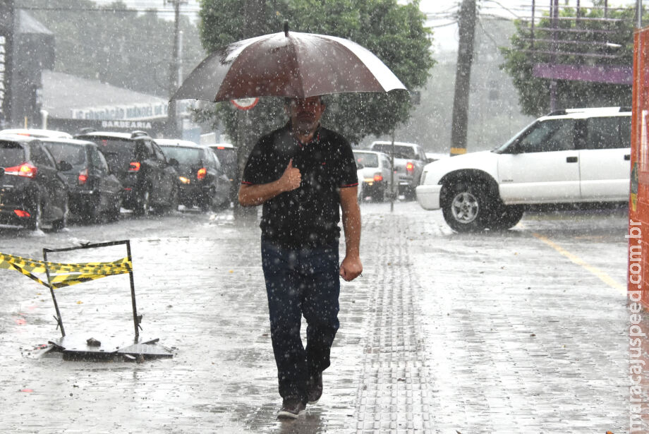 Reveillon deverá ser de tempestades e rajadas de vento em MS