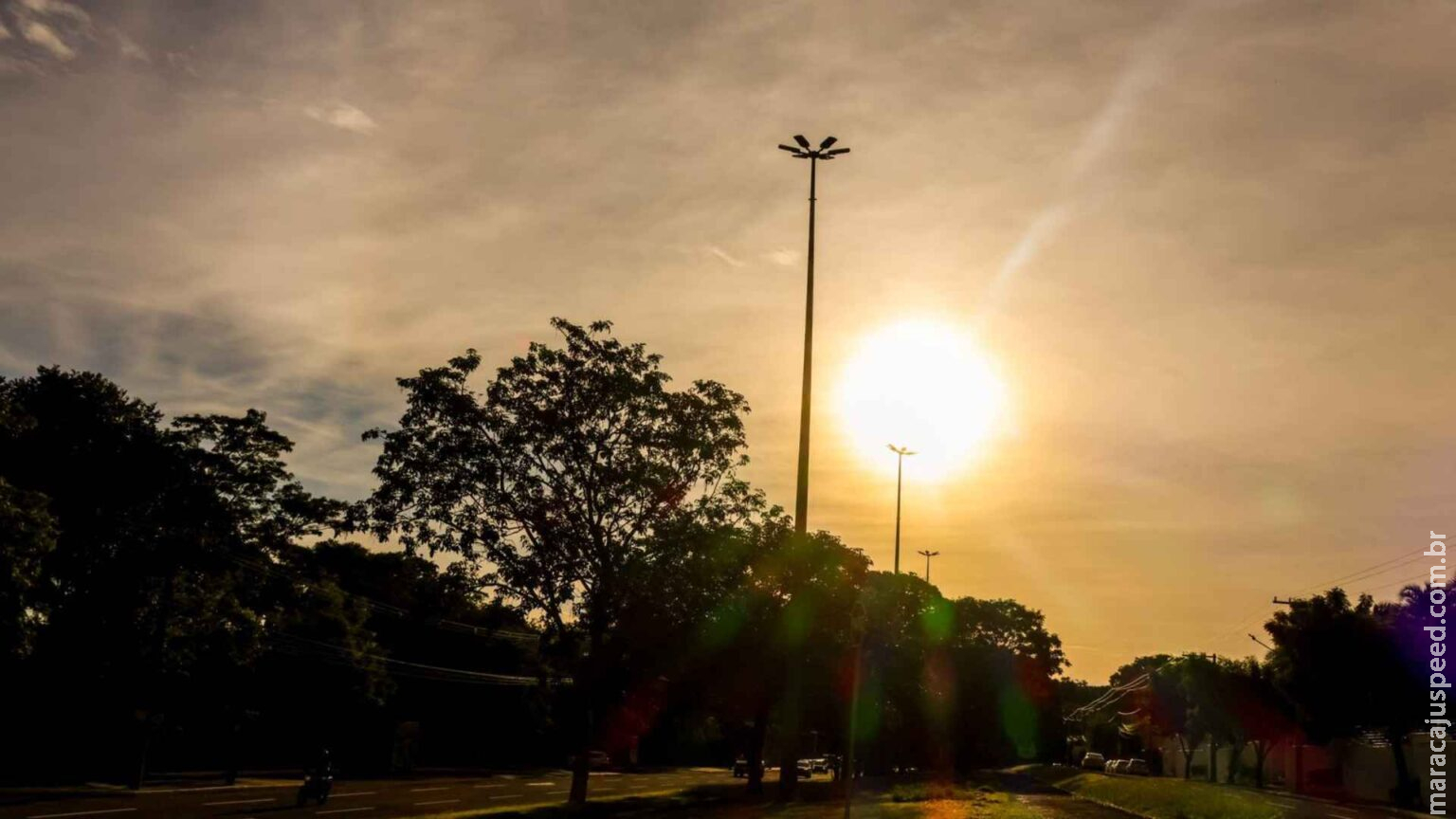 Cidade de MS tem 22 graus de amplitude térmica em um único dia e umidade do ar chega a 15%