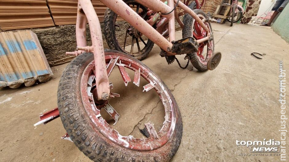 Criança de 7 anos atinge carro enquanto andava de bicicleta em Chapadão do Sul