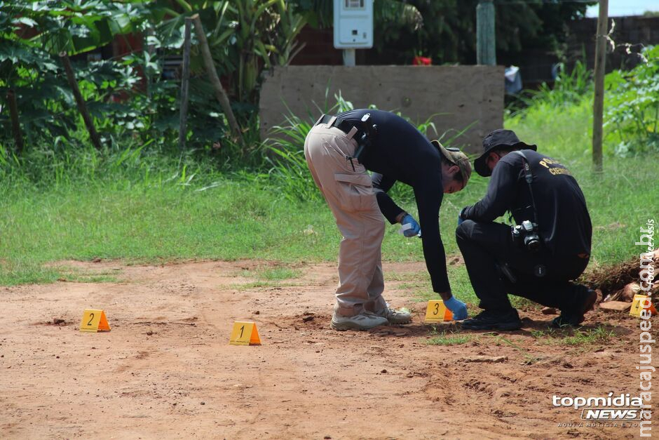 Fugitivo é morto a tiros na frente da esposa na Jardim Centro Oeste