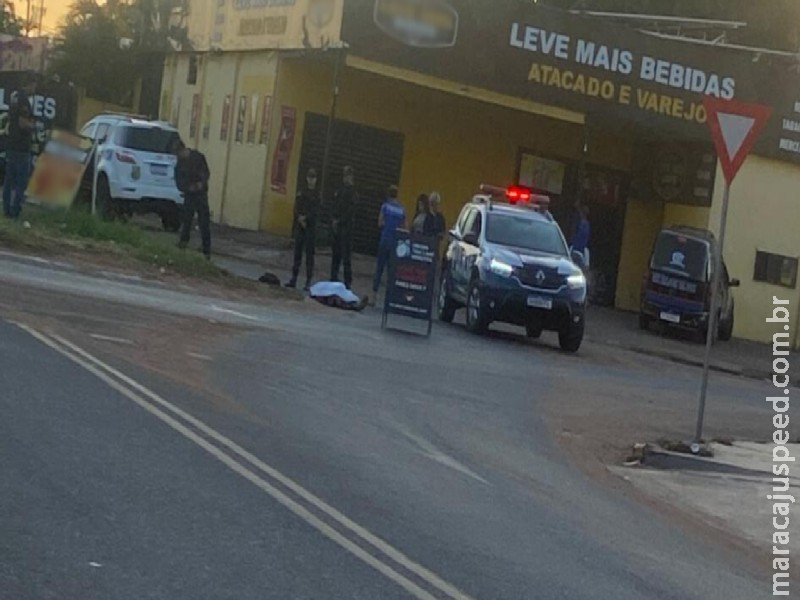 Morto na Avenida dos Cafezais seria usuário de drogas e teve as vísceras expostas ao ser esfaqueado