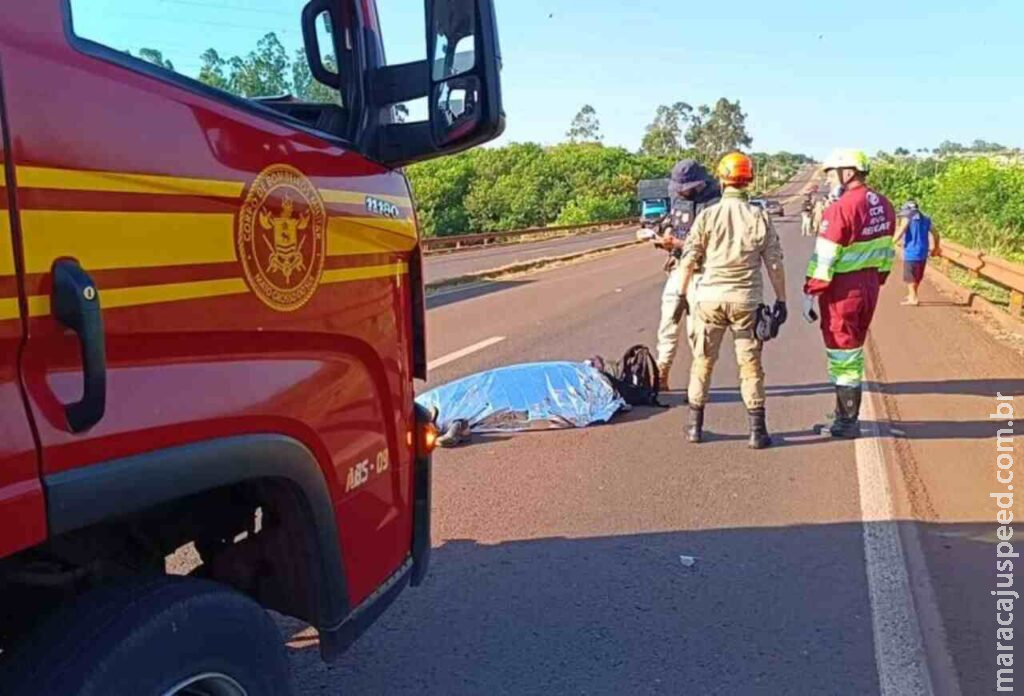 Morto na BR-163 teve o pneu da moto estourado e foi atingido por van com trabalhadores