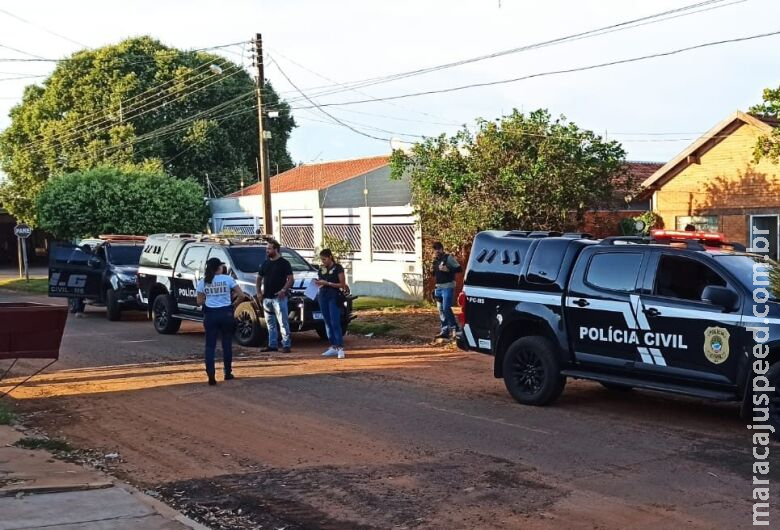 Operação contra tráfico resulta na prisão de quatro pessoas e apreensões de drogas e munições