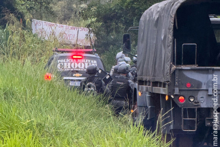 PM usa bombas de efeito moral e expulsa invasores de fazenda dos Bumlai