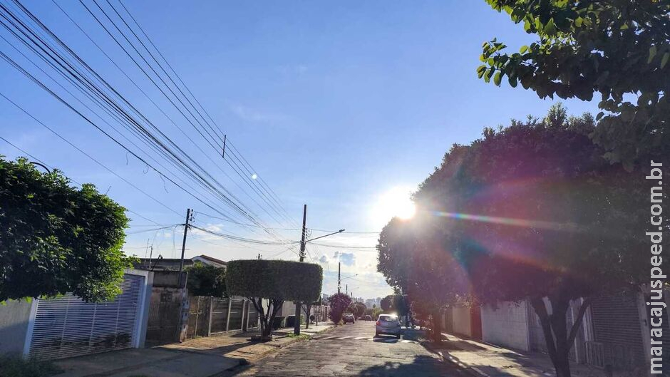 Altas temperaturas prevalecem nesta segunda-feira, mas chuvas não estão descartadas