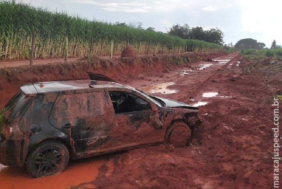 Carro sai da pista e capota na MS-473 entre Nova Andradina e Taquarussu