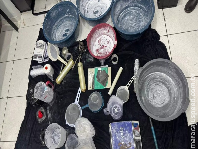 Facilem Vitam: Policiais descobrem laboratório de drogas e 3 são presos em Campo Grande