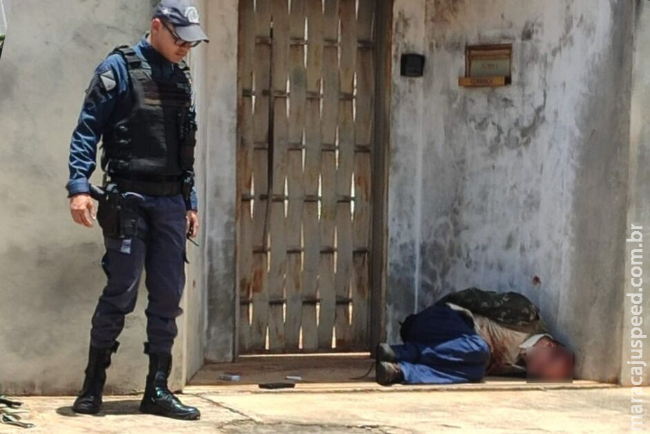 Homem invade comércio e esfaqueia idosa no pescoço no Coophatrabalho