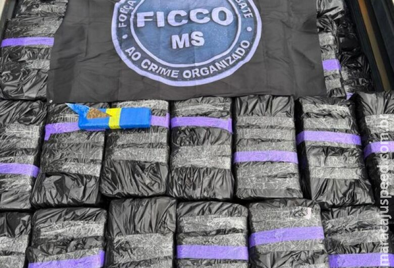 Quatro pessoas são presas transportando duas toneladas de maconha