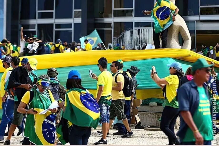 Termina nesta quinta prazo para Bolsonaro e aliados se defenderem da denúncia do golpe